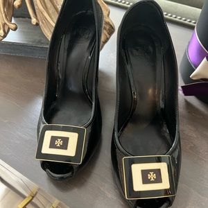 Tory Burch wedge, black shoes in good condition